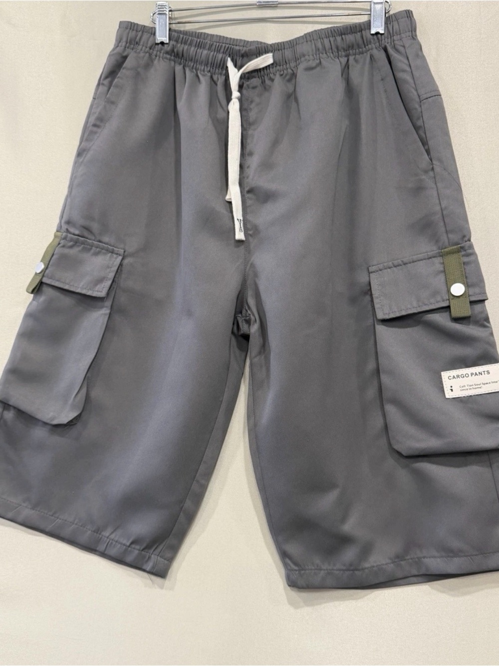 Men's Gray Cargo Drawstring Shorts with Utility Pockets size L